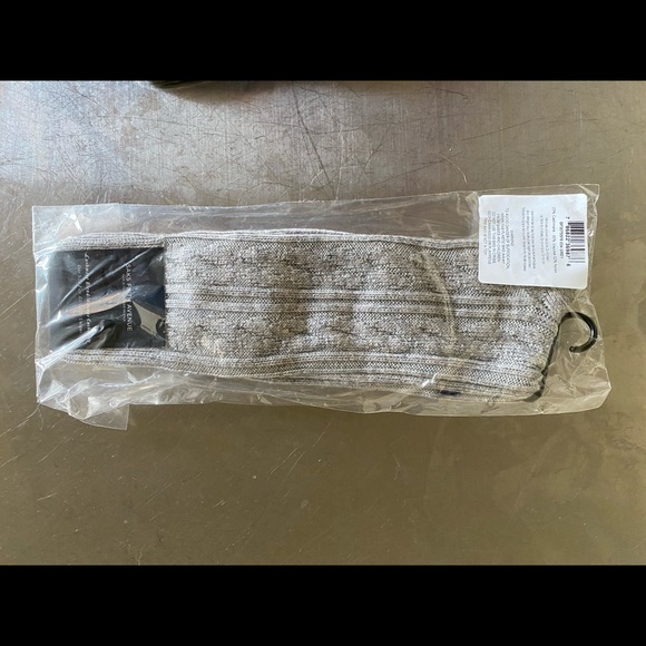 Marcoliani Ribbed Cashmere socks / Men’s - Picture 7 of 8